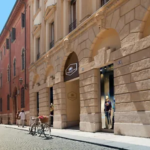 Oriana Homel Verona
